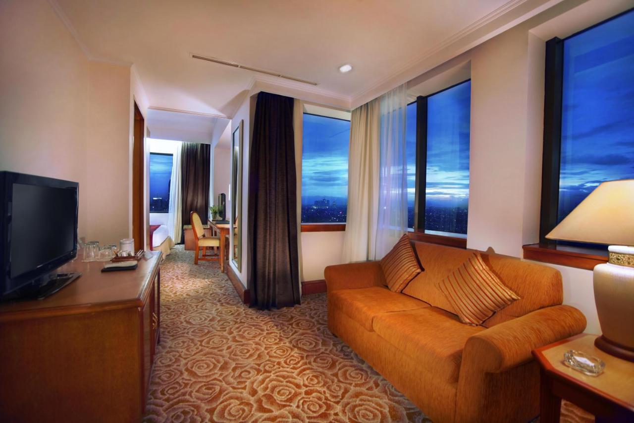 Menara Peninsula Hotel Cakarta Oda fotoğraf