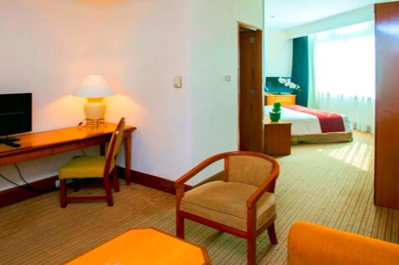 Menara Peninsula Hotel Cakarta Dış mekan fotoğraf